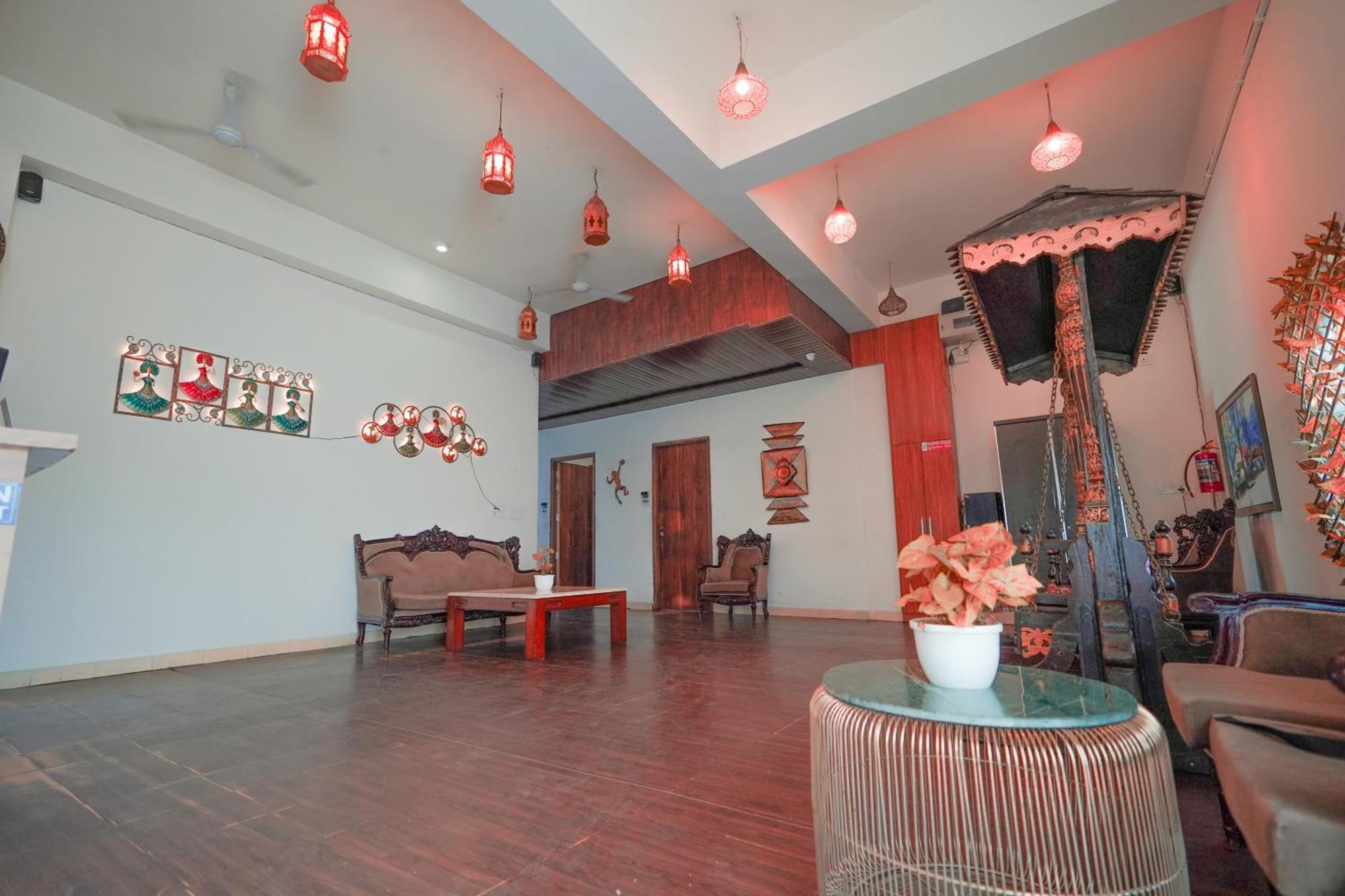 The Naga Rishikesh Hotel Buitenkant foto